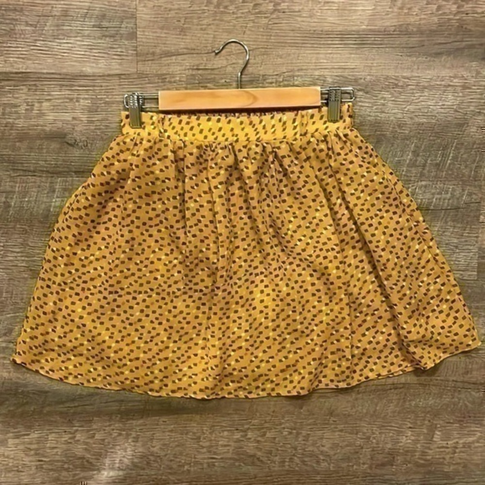 Mossimo mustard yellow patterned mini skirt size small